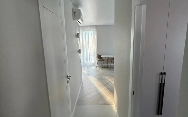 Na Prospekte Dzerzhinskogo Apartments
