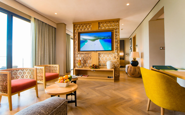 Sunbird Waterfront Hotel