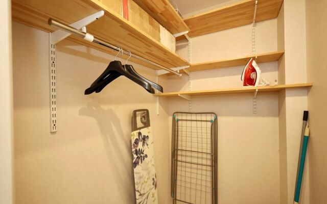 Na Volzhskoy Naberezhnoy 23 Flat