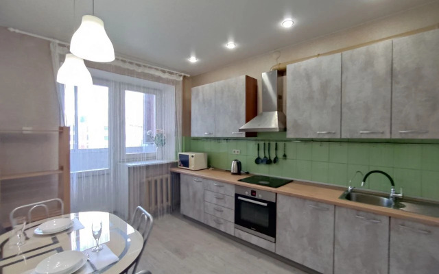 Na Ulitse Metallistov 8 Flat
