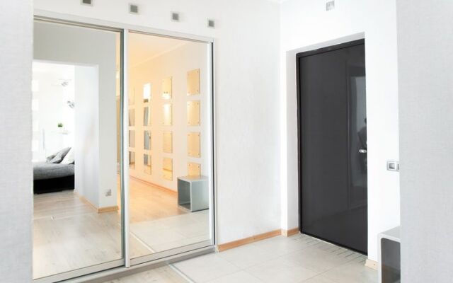 Daudel #97 U Mfk Magellan Apartments
