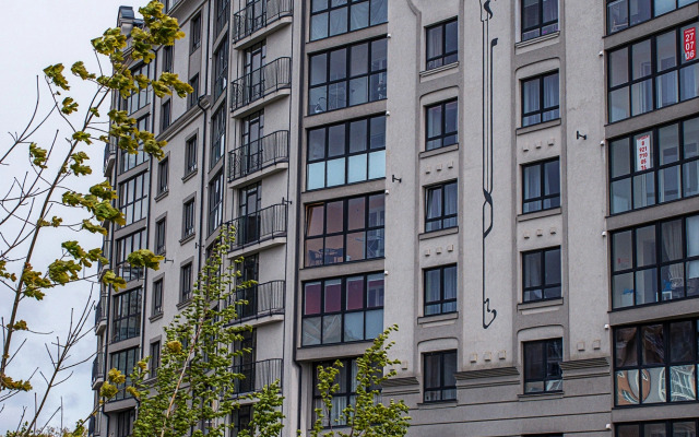 Prussia V Starinnom Stile Vozle Ozera Flat