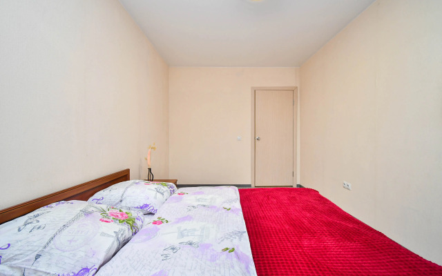 Na ulitse Shakhterov, 8 Flat
