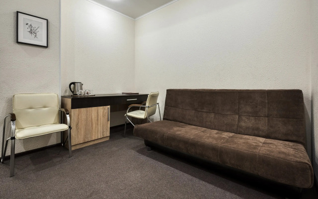 Maksim Hotel