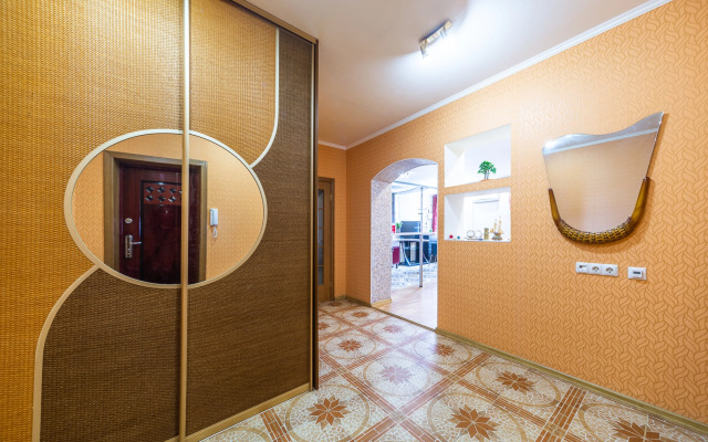 Na Ulitse Garifa Akhunova 10 Flat