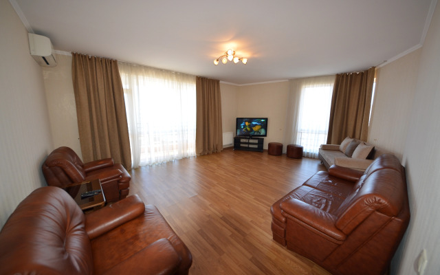 U samogo morya Apartments