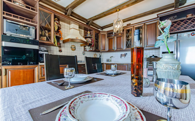 Rustic Luxe in Heart of Kazan Flat