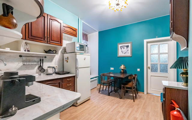 Квартира 4-комнатная в сердце Санкт-Петербурга