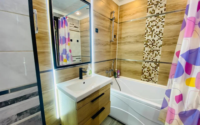 Апартаменты с 1 комнатой с красивым ремонтом (КВАРТИРА51)