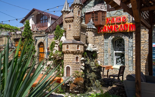 Kamelot Hotel