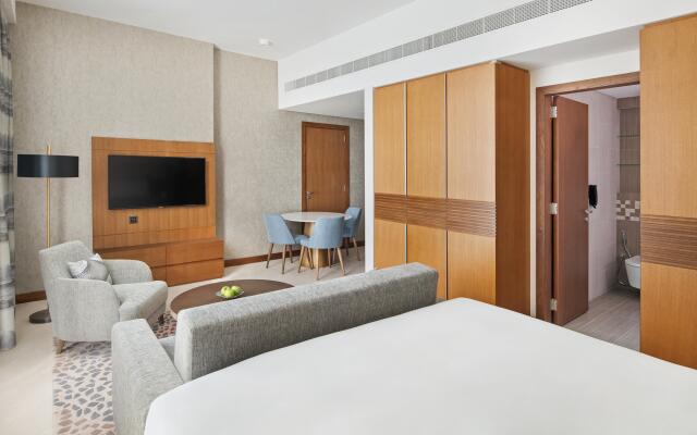 Staybridge Suites Dubai Al-Maktoum Airport, an IHG Hotel