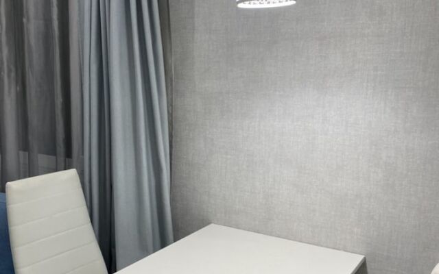 Na Pushkinskom Prospekte 4b Flat