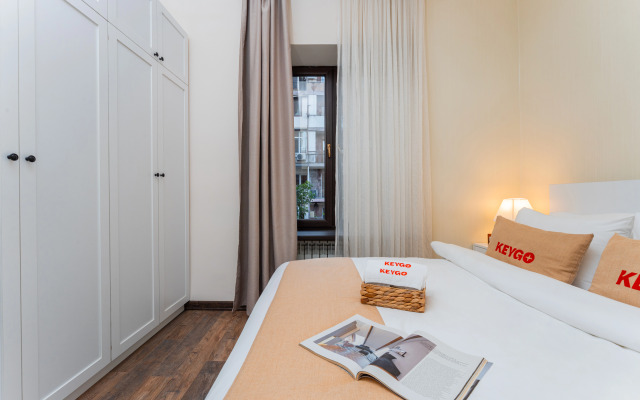 Keygo #0158 1 Spalnya, Balkon, v Tsentre Goroda Apartments