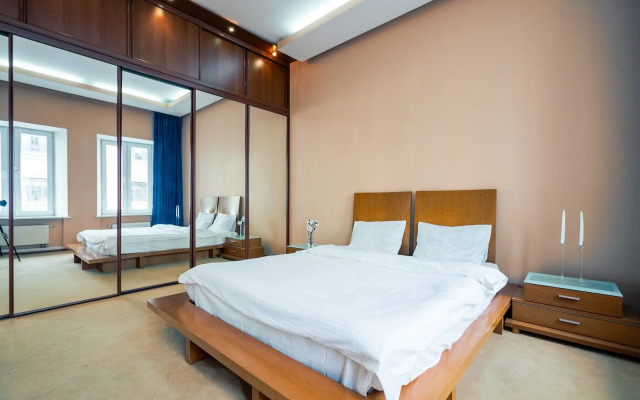 U Burdenko Flat