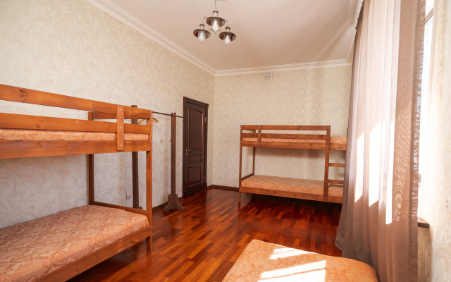 Grushewuy Sad Guest House