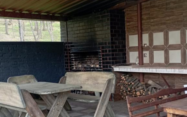 Частный дом с видом на парк санатория