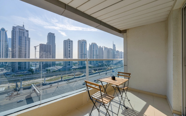 Marcopolo - Lavish 2BR next to Metro & Tram Apartments