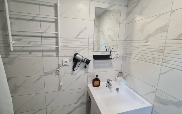 Vozle Plyazha Ogonek Flat