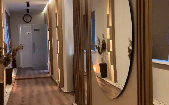 Golden Dragon Hotel & Spa