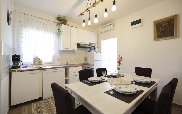 Rustica Zadar with private pool Apartment