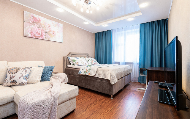 Апартаменты двухкомнатные  на Мещерском бульваре 3/3 .м.Cтрелка. Сова-Дом