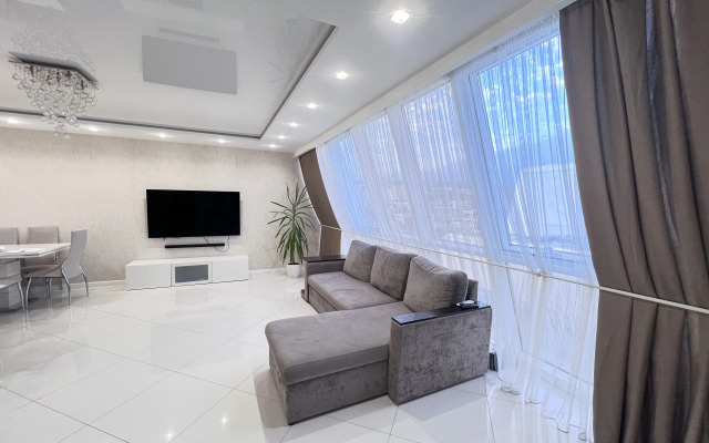 Stilnye Dvukhurovnevye Apartamenty Flat