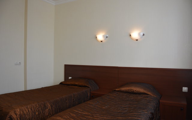 Atrium Hotel
