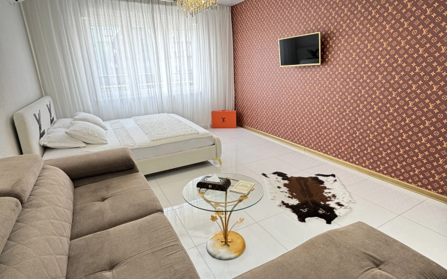Grand Lux Apartments