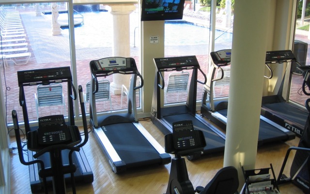 Intracoastal Yacht Club Apart-Hotel