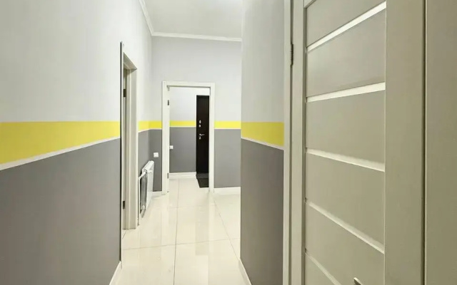 Kvartira 3 Kom s Otdel'nym Vhodom 8 Sp Mest Centr Goroda Rabotaem s Ur Licami