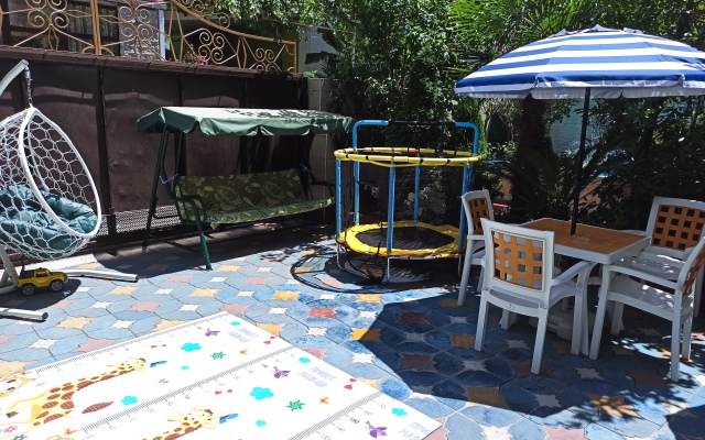 Lazurnyij Briz Guest house
