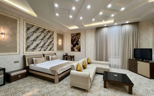 Royal Mansion