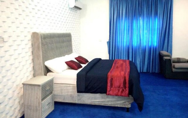 Adanma Hotels&Suites House 11 Hotel