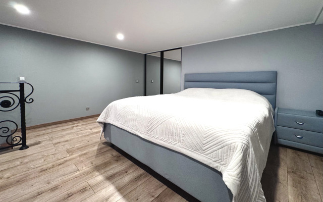 Stidiya Loft Dvikhurovnevaya Yarapartments Flat