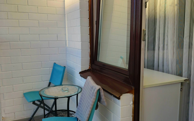 Na Sevastopolskoy Ulitse 9A Flat