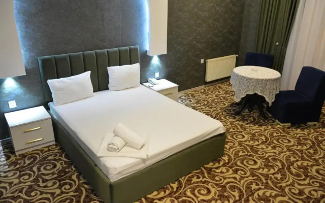Perron Hotel