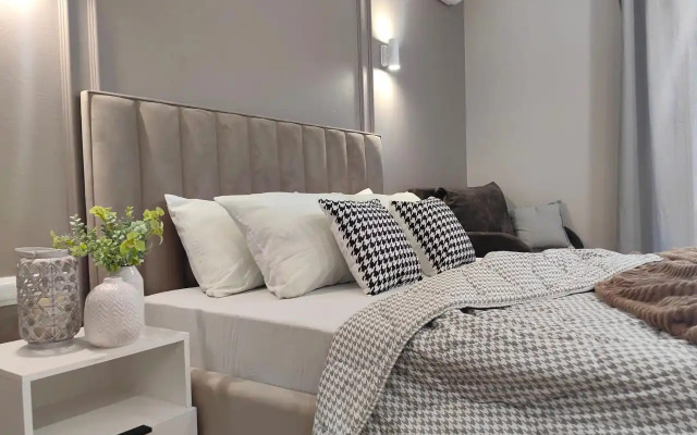 V Samom Tsentre Goroda Flat