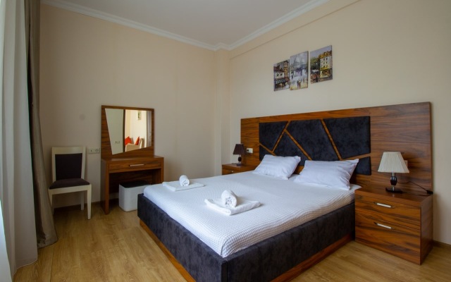 Zolotoye Runo Hotel