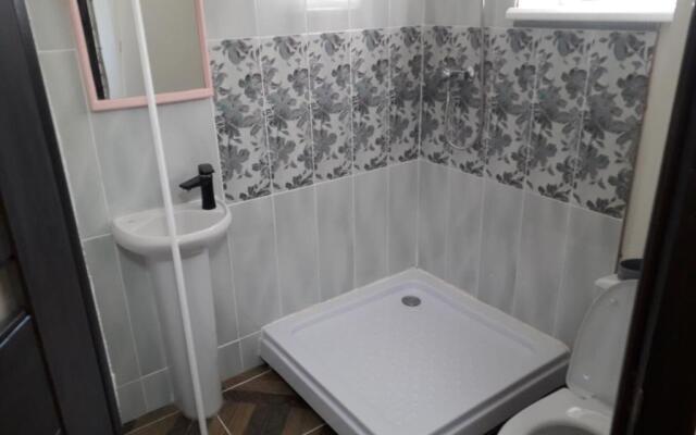 8 Sestyor Guest House