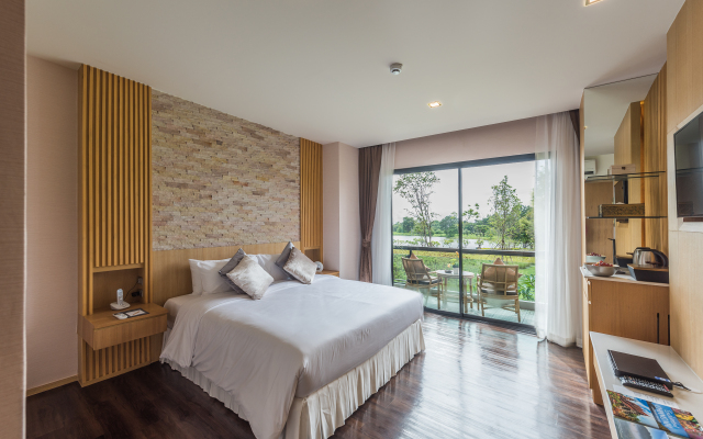 North Hill City Resort Hotel