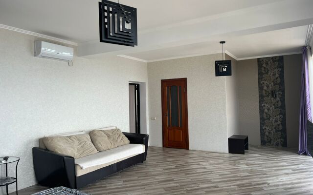 Landys Villa
