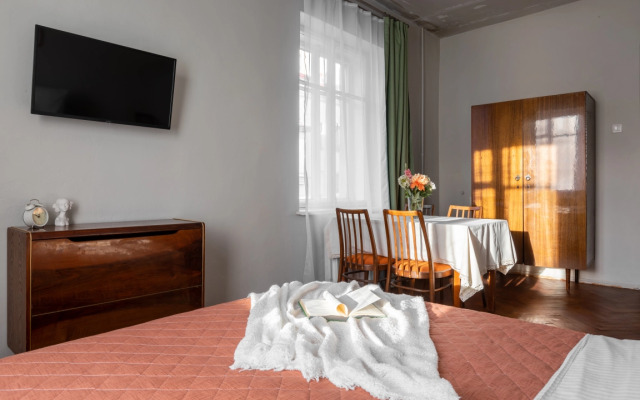 Апартаменты 1896. Дом Тишнера, в 200 м от Исаакиевской площади