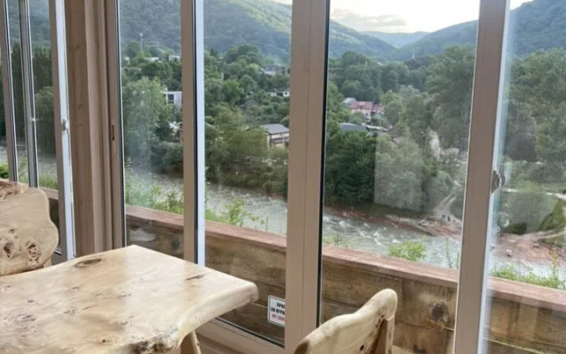 S basseynom Private house