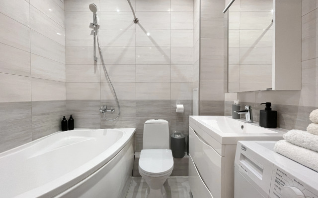 Green FOX s shikarnym vidom na reku Kutum Flat