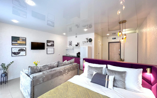 Studiya U Samogo Berega Reki Apartments