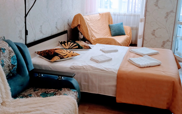 Ryadom S Naberezhnoy Flat