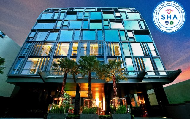 Отель Galleria 10 Bangkok Hotel By Compass Hospitality