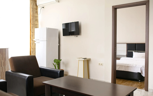 37B Apartments