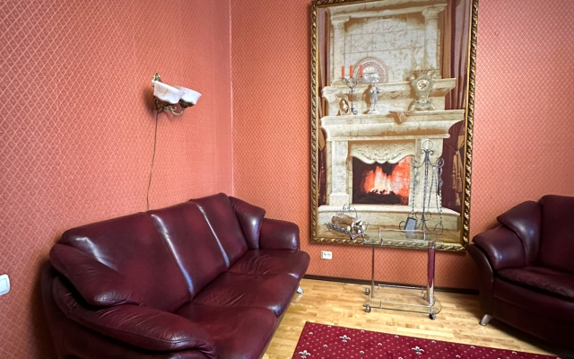 Bolshaya Dvukhkomnatnaya Na Lenina 18 Flat