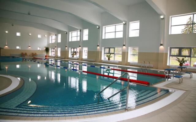 Velich Country Club